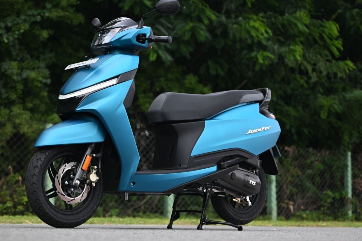 TVS Jupiter 125 सिर्फ ₹83,000 में शानदार माइलेज और स्टाइलिश लुक वाला स्कूटर