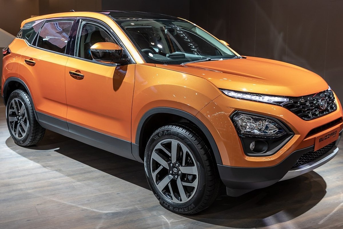 Tata Harrier Rs 14.99 लाख से शुरू दमदार SUV अब और भी स्मार्ट अंदाज़ में